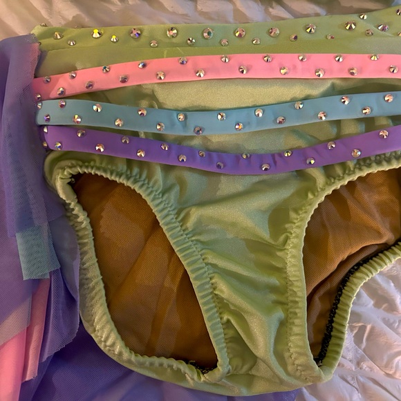 Beautiful lyrical custom - Picture 3 of 3